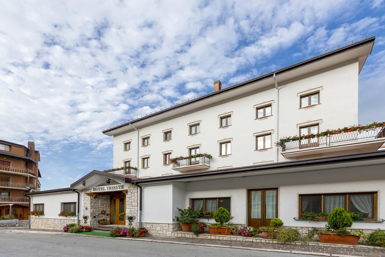 Hotel Trieste Рокарасо Екстериор снимка