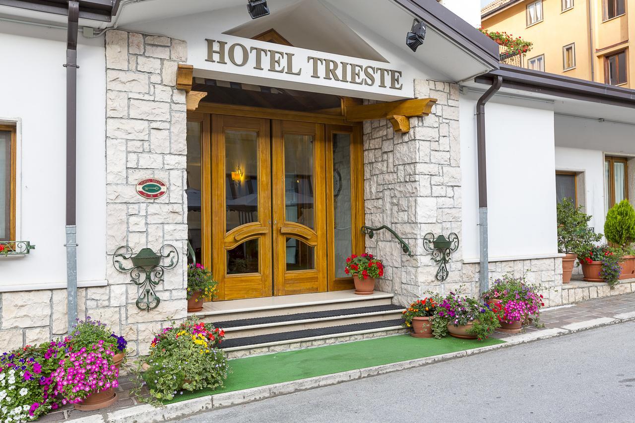 Hotel Trieste Рокарасо Екстериор снимка