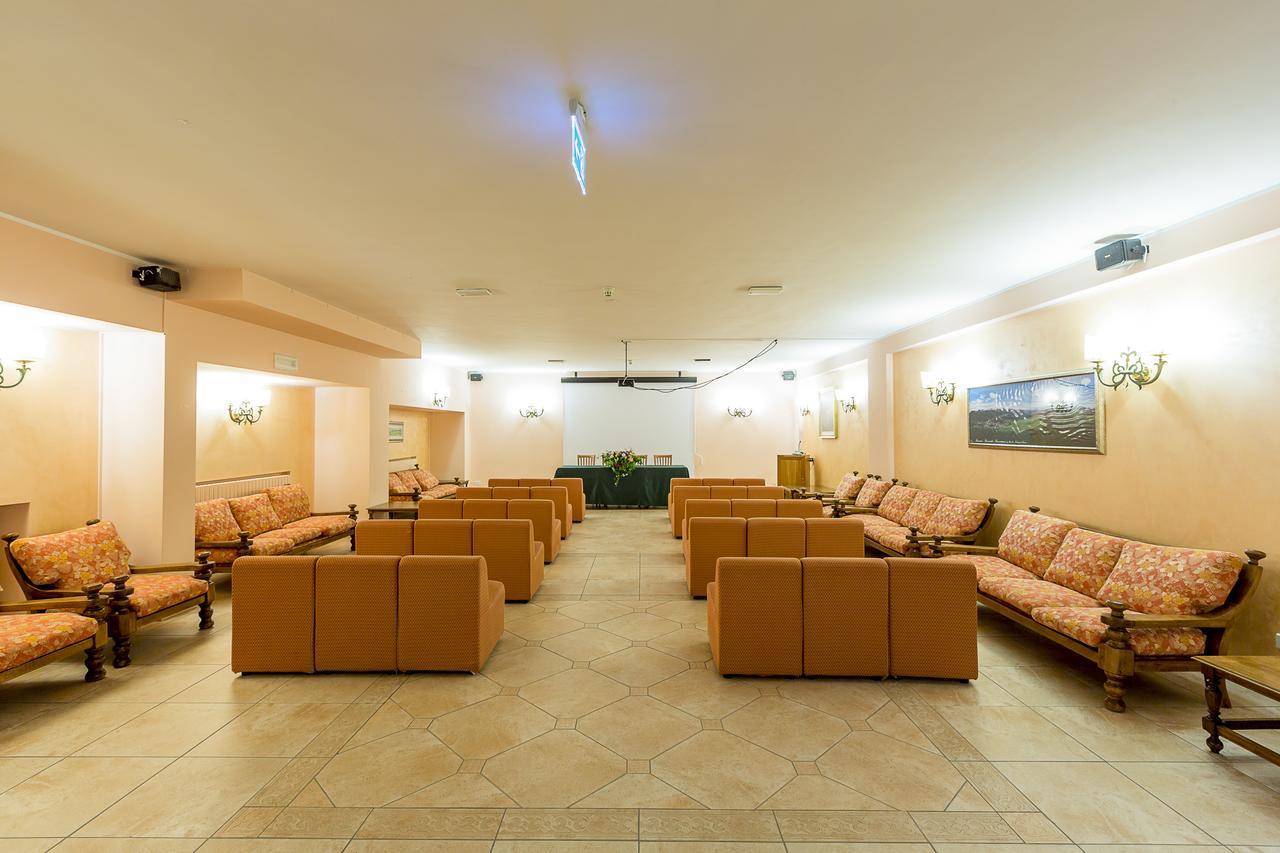 Hotel Trieste Рокарасо Екстериор снимка