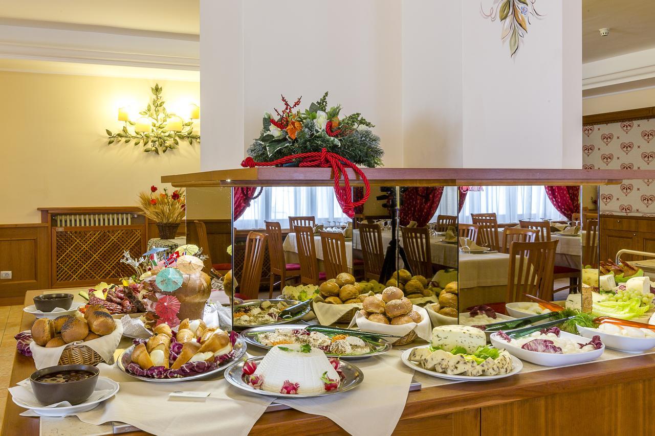 Hotel Trieste Рокарасо Екстериор снимка